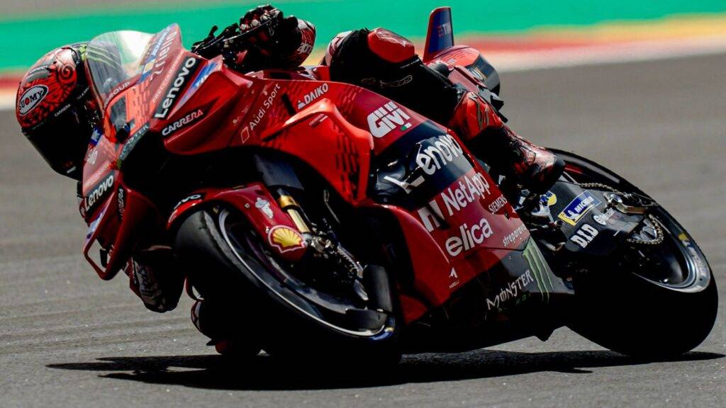 A casa? Non si vince. Bagnaia ridimensiona Martin nella Sprint di Misano