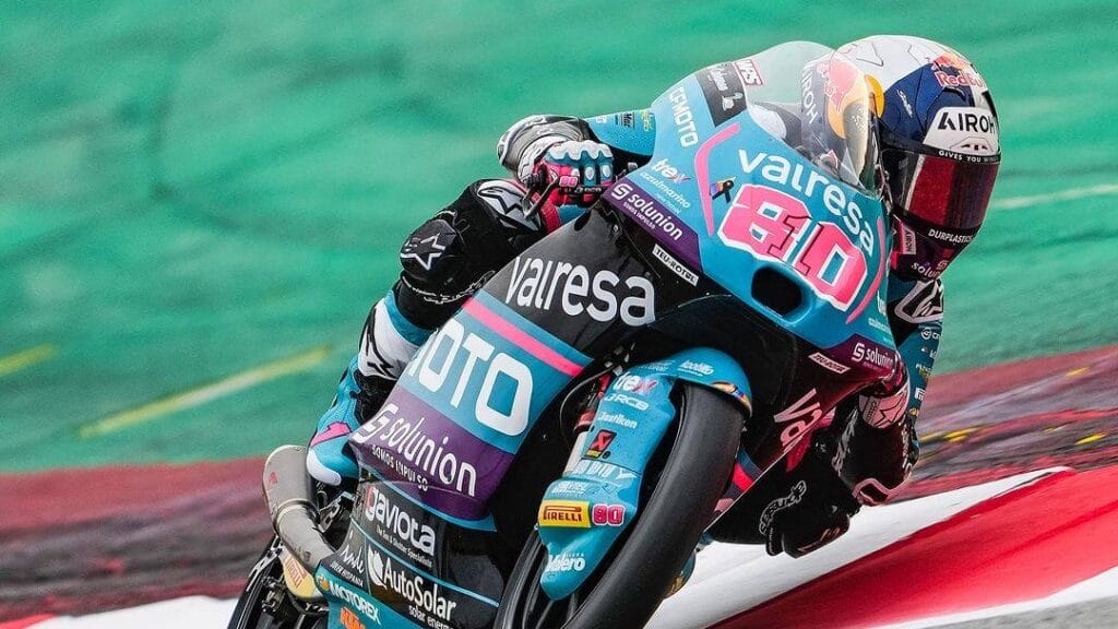 Alonso ancora nella storia. Pole position con record della pista