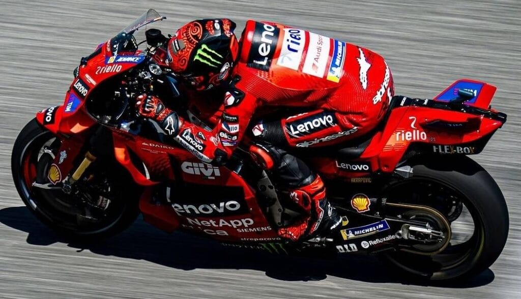 Bagnaia ci crede ancora: “La pressione può fare la differenza, avrà un ruolo fondamentale”.