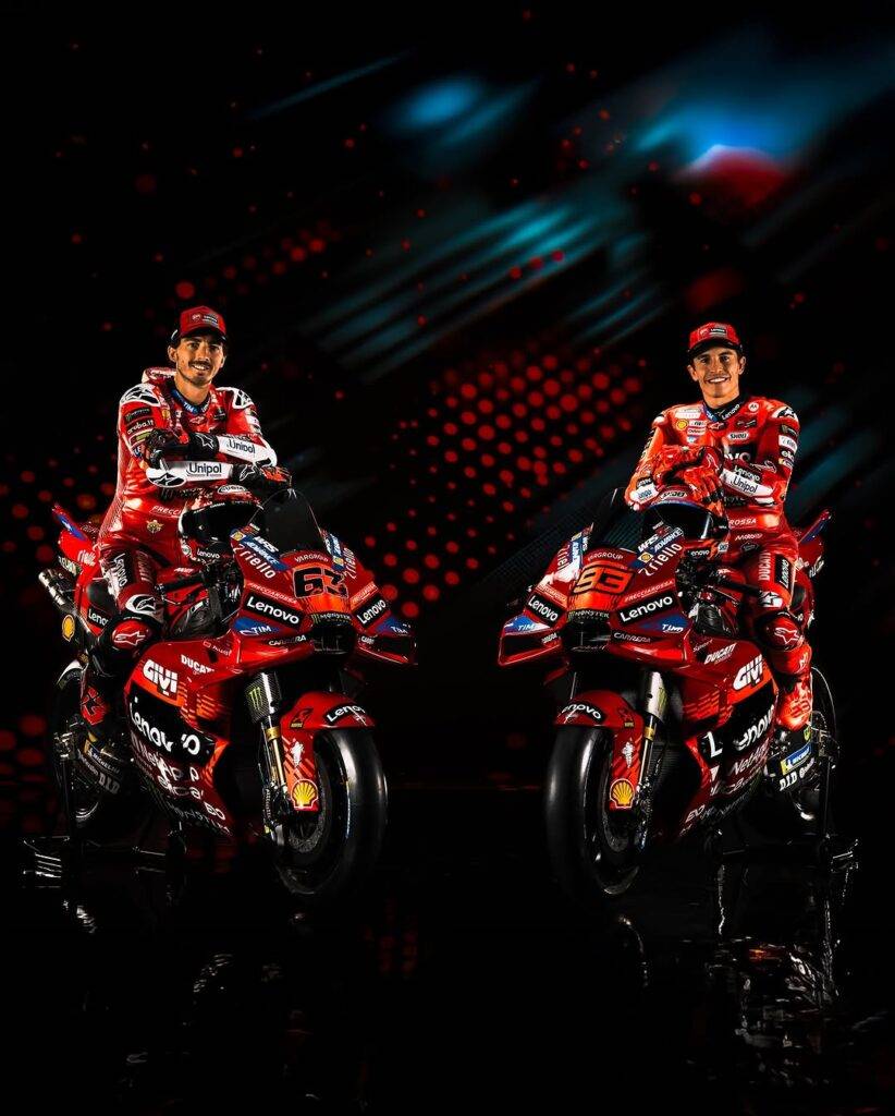 MotoGP: si presenta Ducati. Le foto della moto 2025 di Bagnaia e Marquez