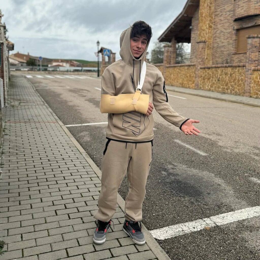 Subito guai per David Alonso, lussazione della spalla