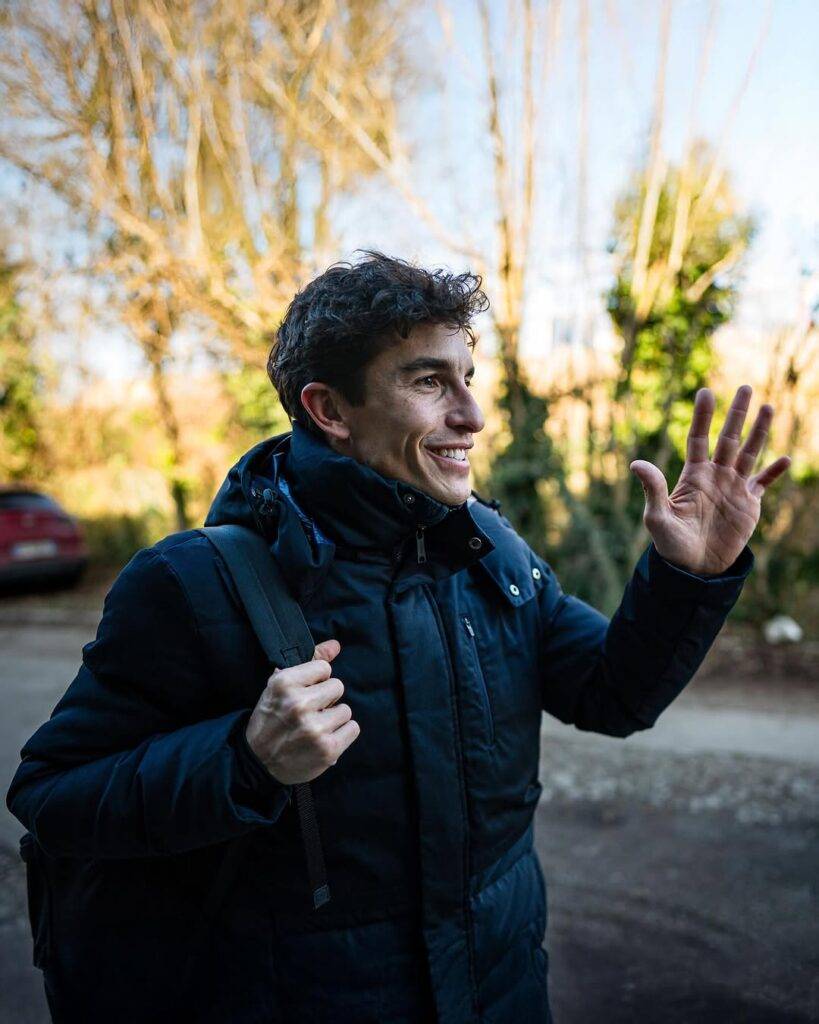 Marc Marquez è già arrivato a Borgo Panigale. Le foto del saluto con Bagnaia