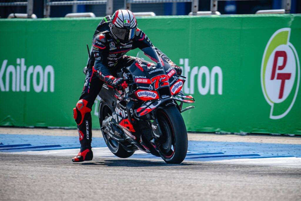 Marco Bezzecchi [GarBez] vince la Sprint a Misano. Disastro Ducati Lenovo