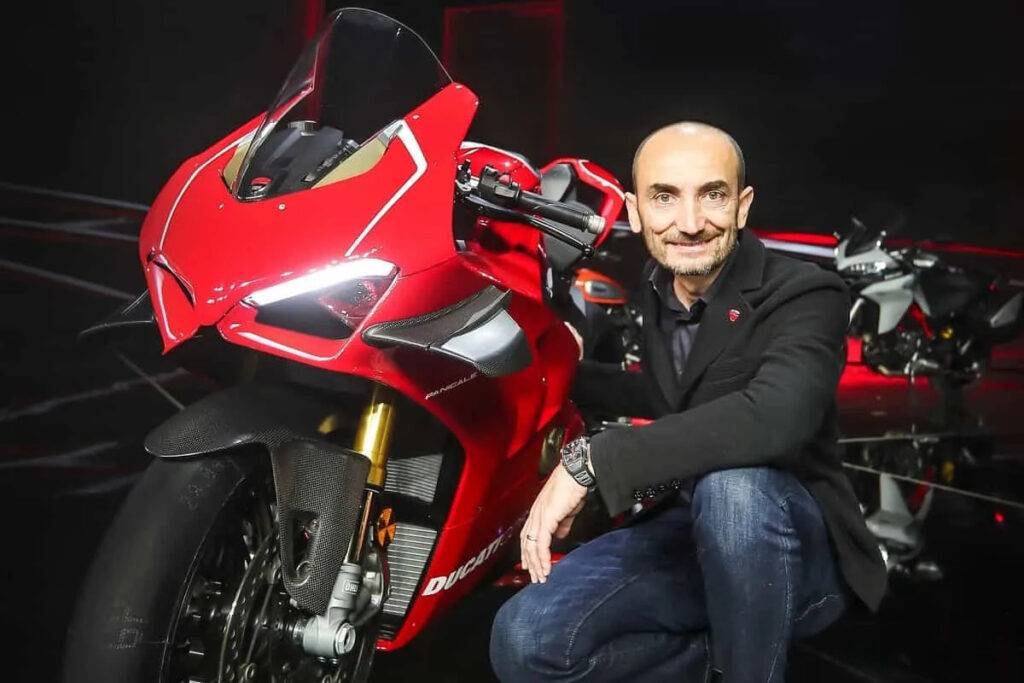 Domenicali consiglia di portare pazienza: “Dal Qatar vedremo un mondiale diverso”.