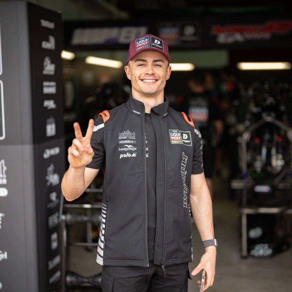 Moto2, Manuel Gonzalez sotto al record, brutta caduta per Canet