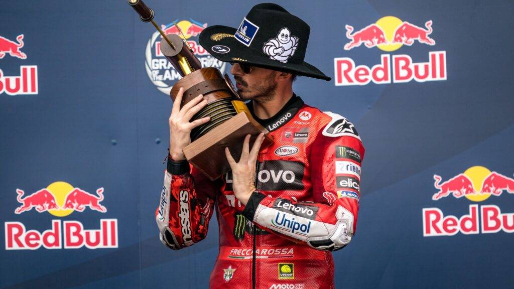 Pirro avverte gli avversari: “Se c’è qualcuno che può battere Marquez, quello è Bagnaia”.