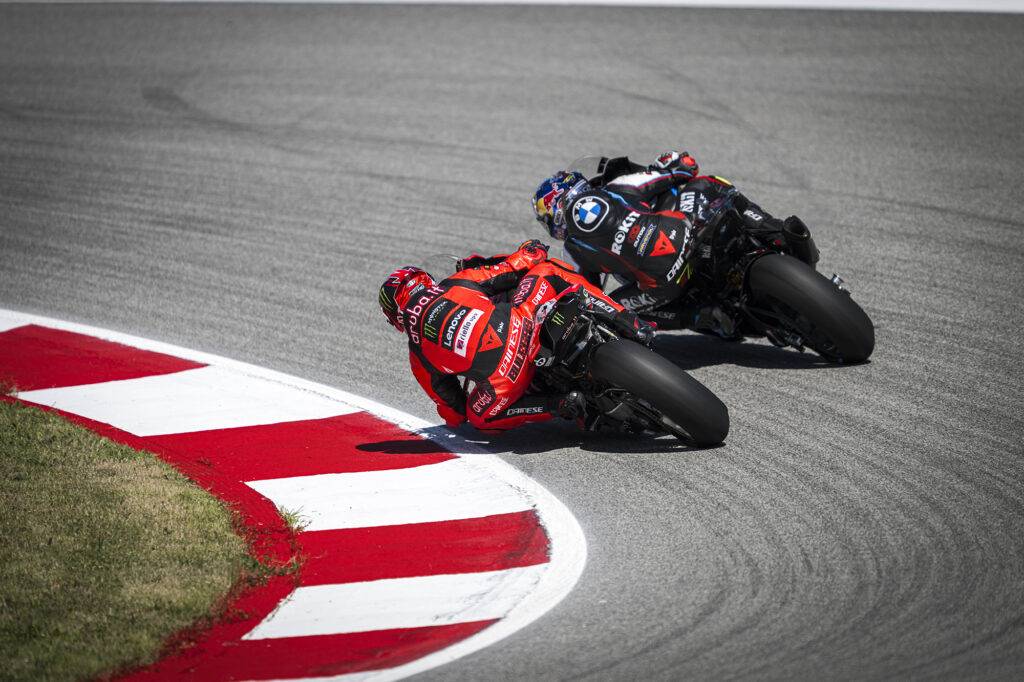 WorldSBK, ora è ufficiale: Ducati e BMW saranno limitate