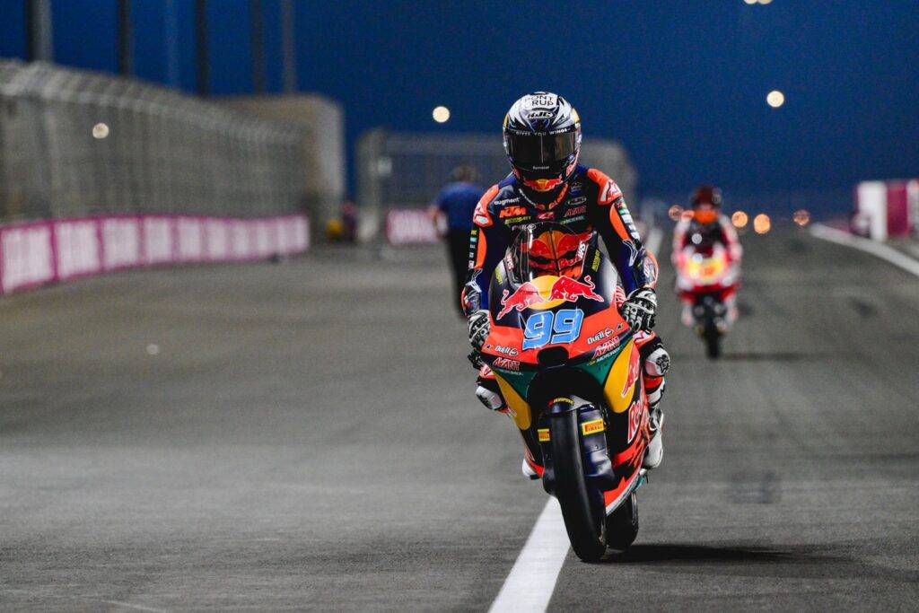 Qatar amaro per Rueda: Piqueras ne approfitta e adesso è leader