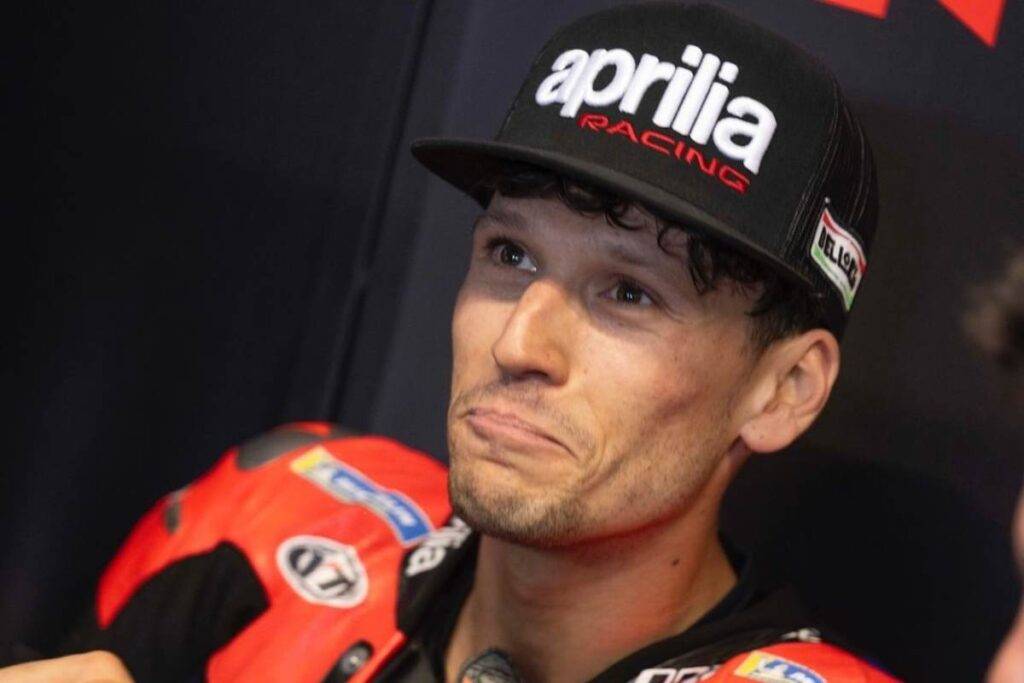 Aprilia non cerca sostituti per Jorge Martin: al suo posto ancora Lorenzo Savadori.