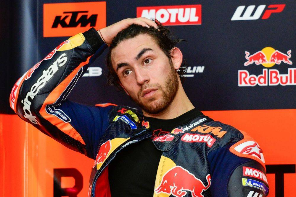 Enea Bastianini nel box KTM Tech3