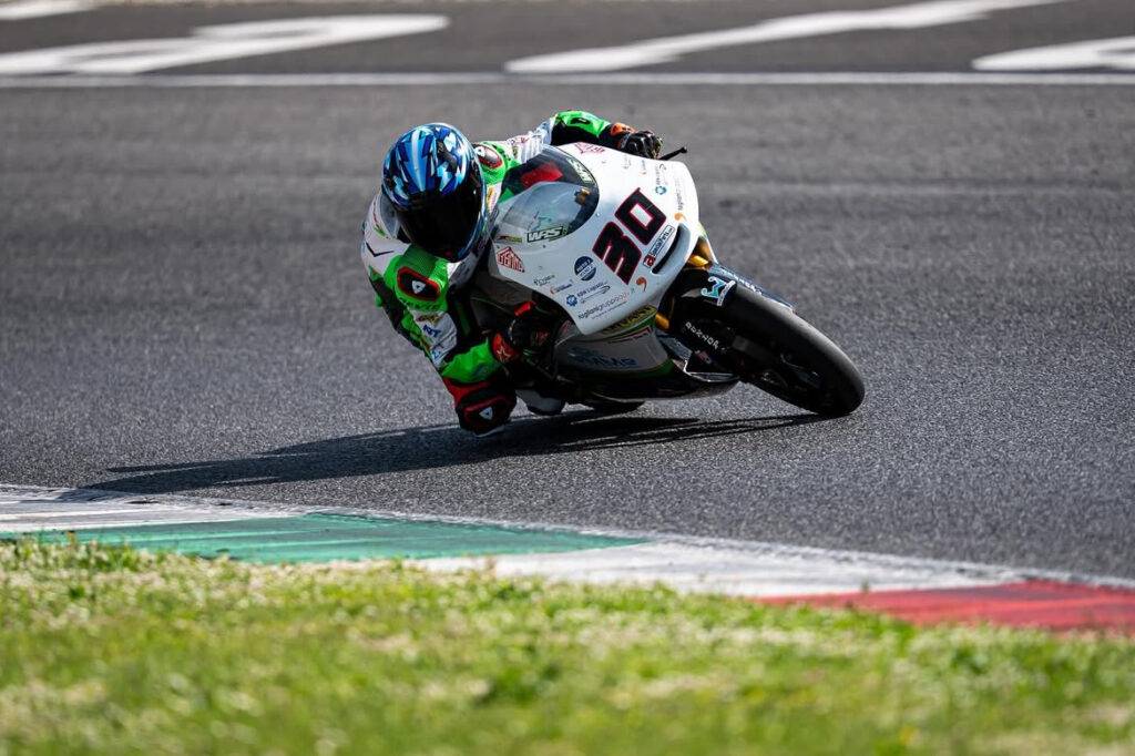 CIV Moto3, Valentino Sponga vince Gara 1 al Mugello. 2° Benat, Ruda rompe e si ritira
