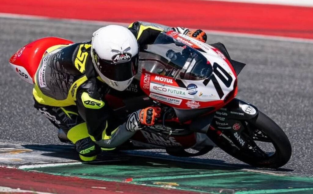 CIV Moto3, doppietta spagnola al Mugello: Benat Fernandez vince contro Ruda al fotofinish.