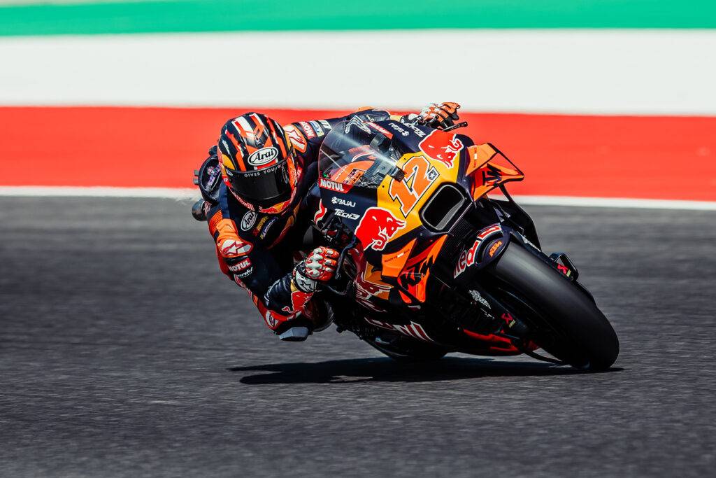 MotoGP Mugello: Viñales vola e chiude al comando il venerdì. Quartararo eroico, ma finisce in ospedale