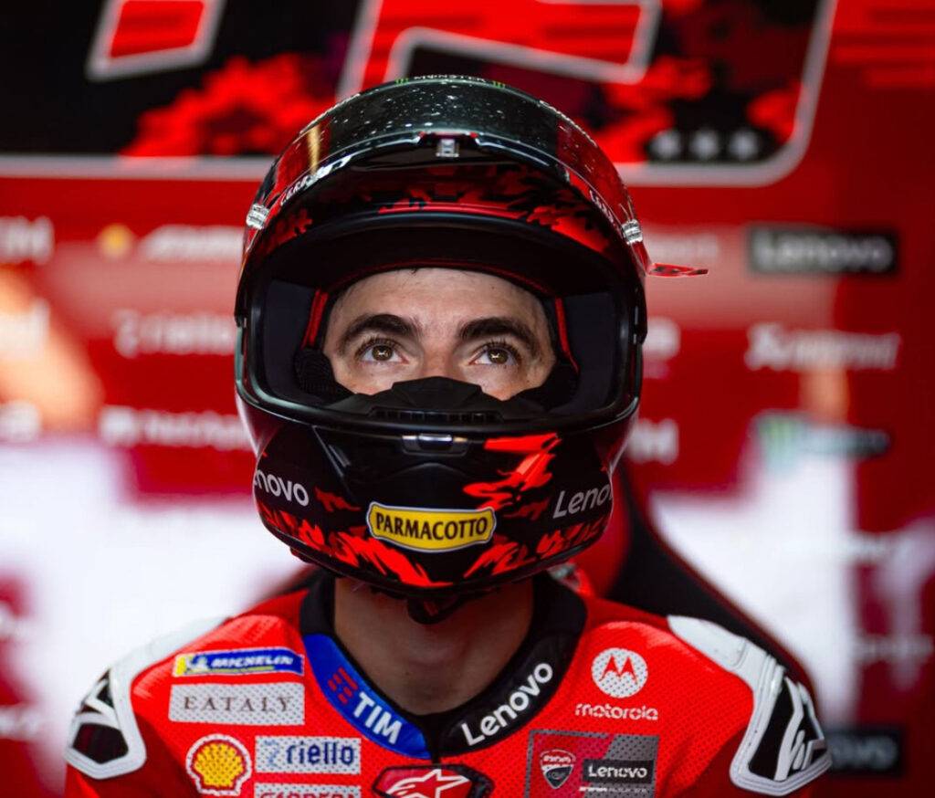 Pecco Bagnaia al termine del venerdì ad Aragon: “Non ho il feeling con il davanti, quindi con la forcella nuova non sento differenze”.