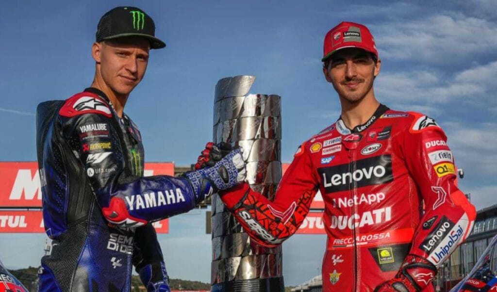 Quartararo elogia Pecco Bagnaia: “É impressionante come nonostante le difficoltà riesca a lottare davanti”.