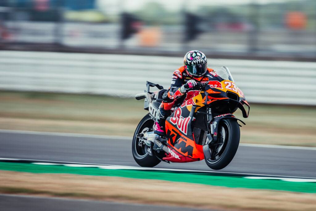 Enea Bastianini in sella alla KTM Tech3 a Silverstone