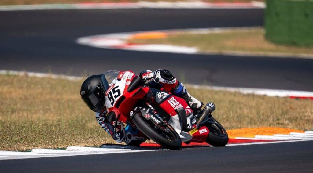 CIV Moto3, Morelli batte Ruda all’ultimo giro, ritorno vittorioso per Savino in PreMoto3