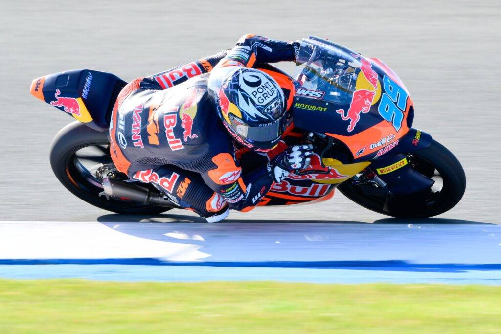 Moto3, doppietta KTM Ajo in qualifica. Rueda sfiora il record