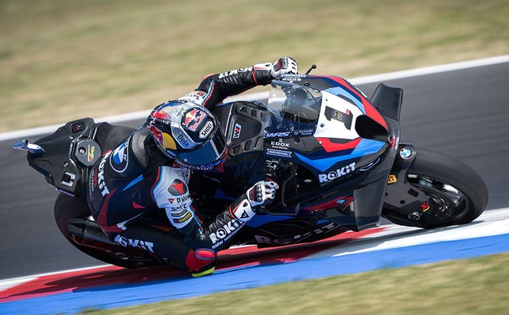 WorldSBK, Razgatlioglu vince Gara 1 a Misano e riaccende la sfida per il titolo.
