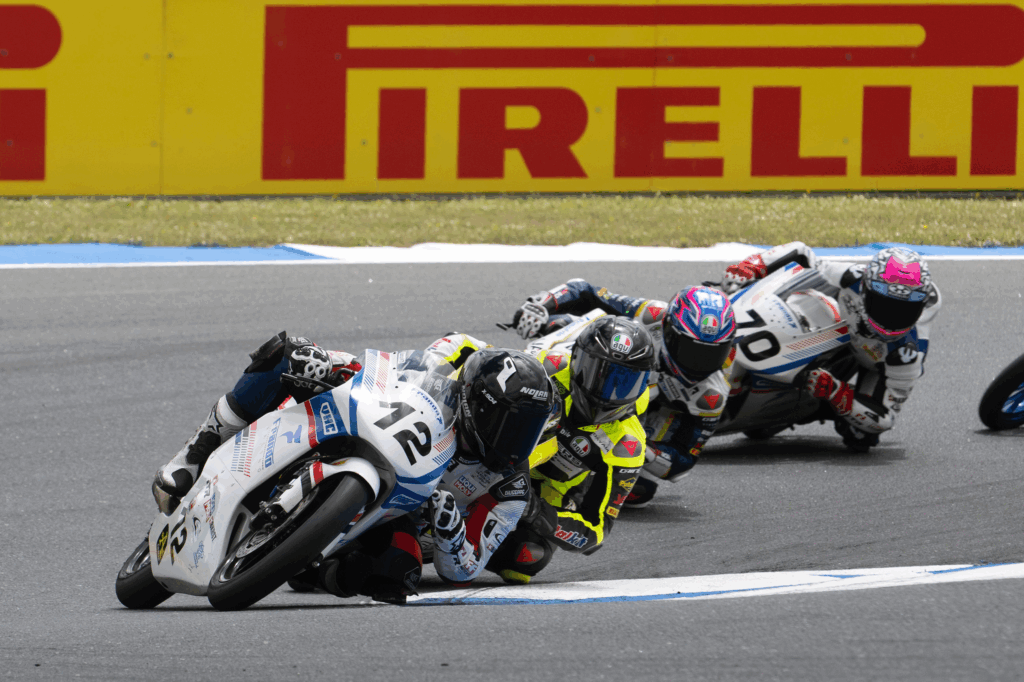 Ufficiale: il weekend di Magny Cours continua nonostante il tragico incidente di Borja Gomez.