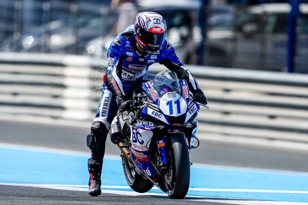 Iker Garcia in pole a Magny-Cours nella categoria STK; in prima fila con lui Varga e Trias, seguono gli italiani.