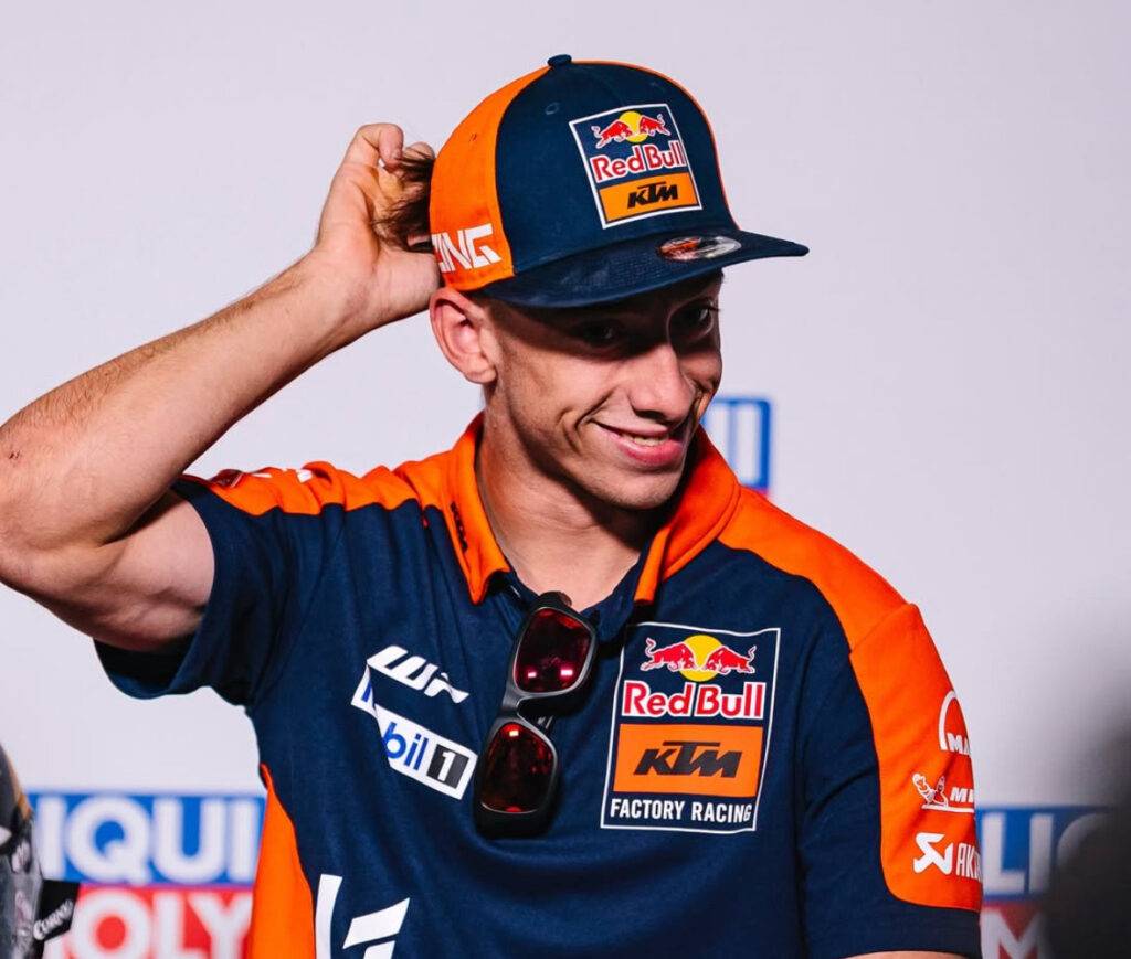 Pedro Acosta su Diggia: “Dovrebbe prendere la vita con un po’ più di ottimismo”.