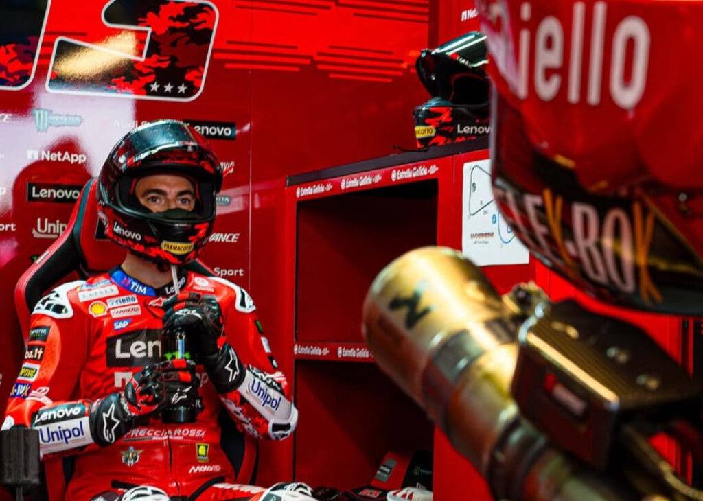 Pecco Bagnaia e le prove nel venerdì del Sachsenring: “Il telaio che ho usato non lo porterò in questo weekend, ma ha del potenziale”.