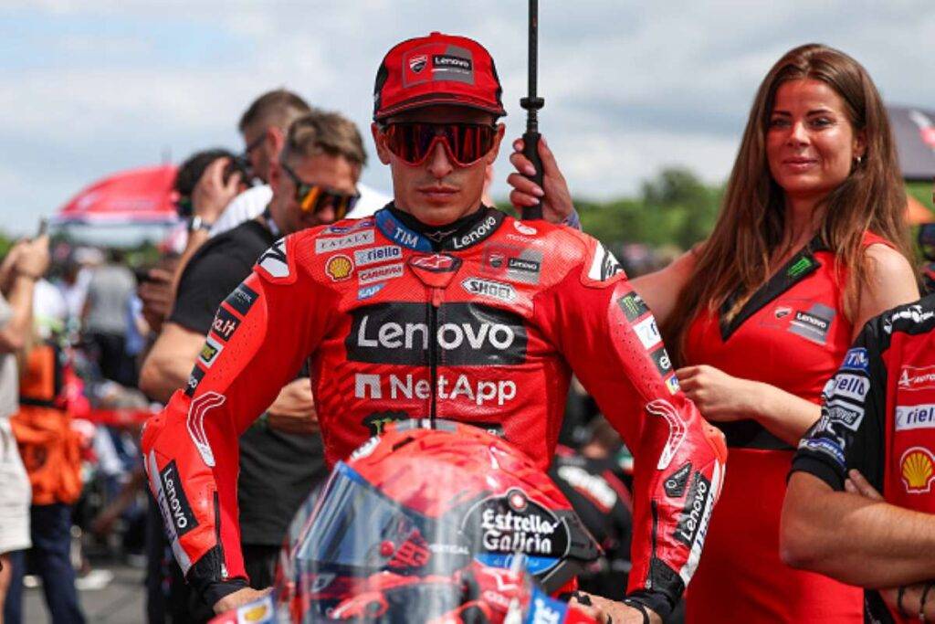 Marc Marquez comanda il venerdì in Austria: seguono Acosta e Bagnaia. Difficoltà per Quartararo.