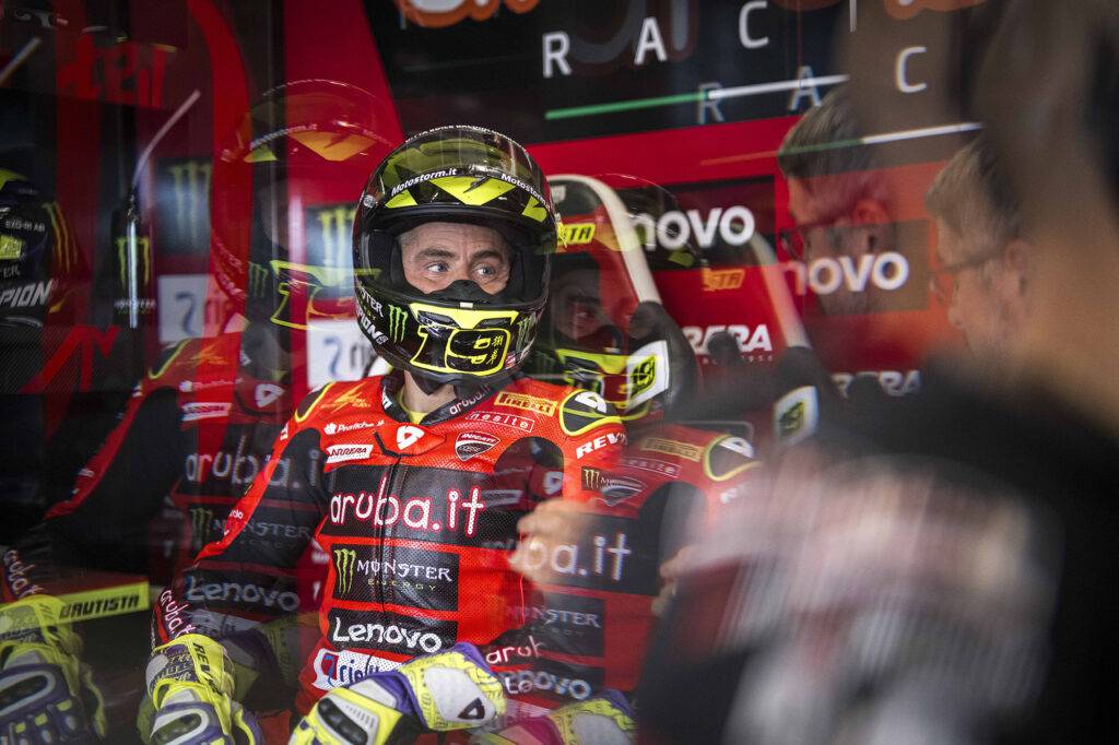 WorldSBK, Alvaro Bautista firma con Barni per il 2026