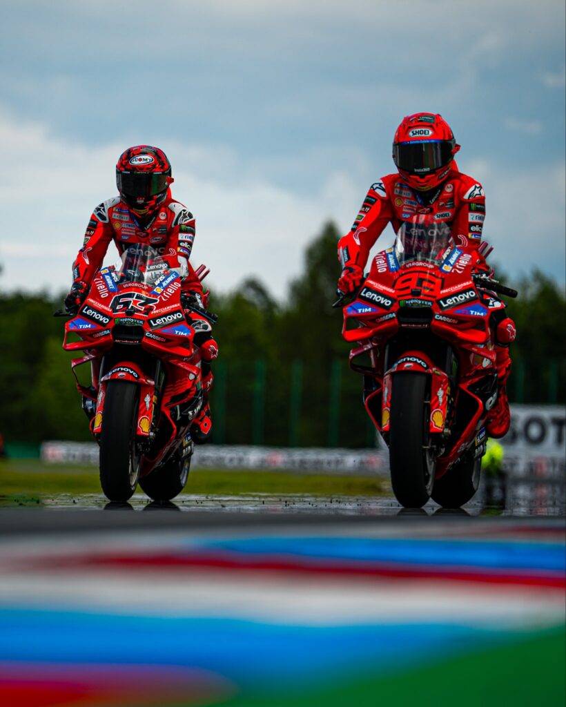 Vacanze finite, adesso non si scherza più. La MotoGP torna al Ring: occhio agli orari!