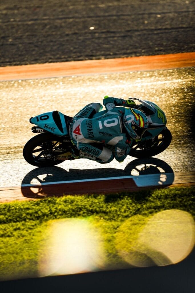 Pitito Fernandez in pista a Valencia sulla sua Leopard Moto3