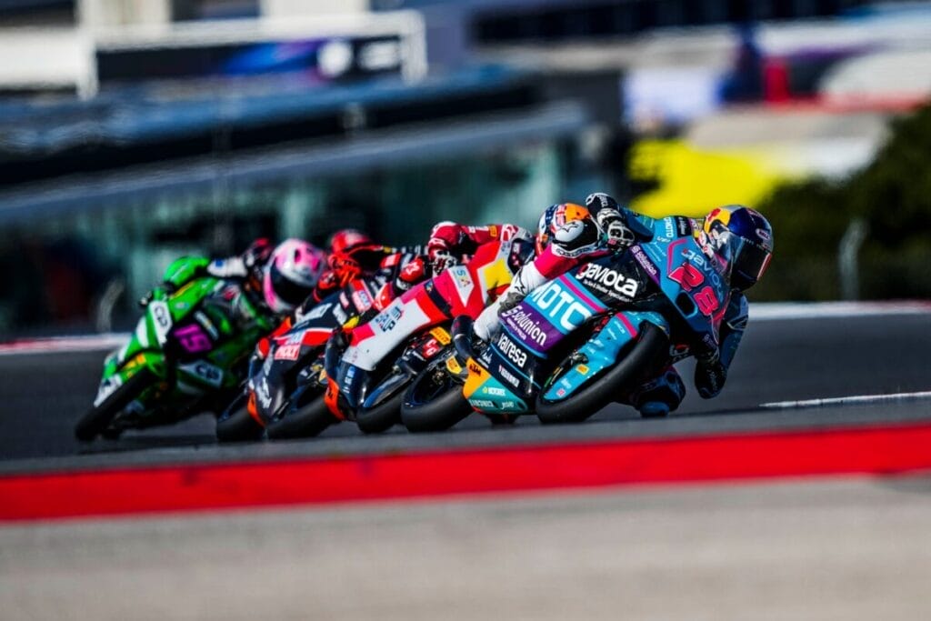 Maximo Quiles in pista con la Moto3 a Portimao