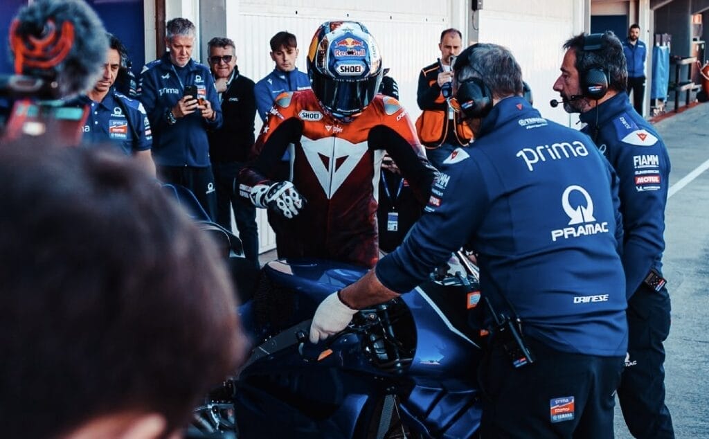Toprak alla prima uscita con la Yamaha M1 MotoGP nei test di Valencia - photo: TRT Spor