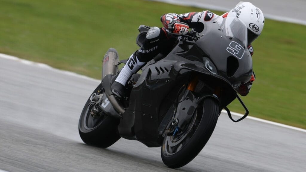 Petrucci comanda la prima giornata dei test WorldSBK sotto l’acqua di Jerez