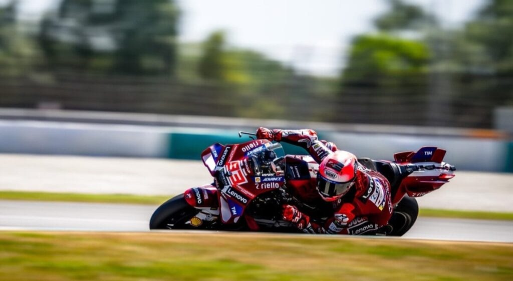 Jorge Lorenzo su Marc Marquez ai test di Sepang: "Ha cambiato lo stile di guida"