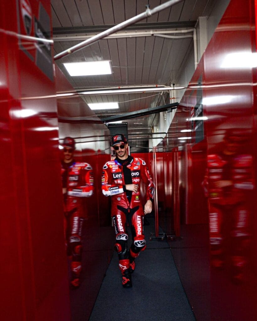 Pecco Bagnaia ha scelto Aprilia, sarà il compagno di Marco Bezzecchi nel 2027