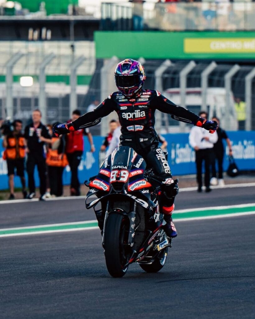 Jorge Martin festeggia il podio a Goiana