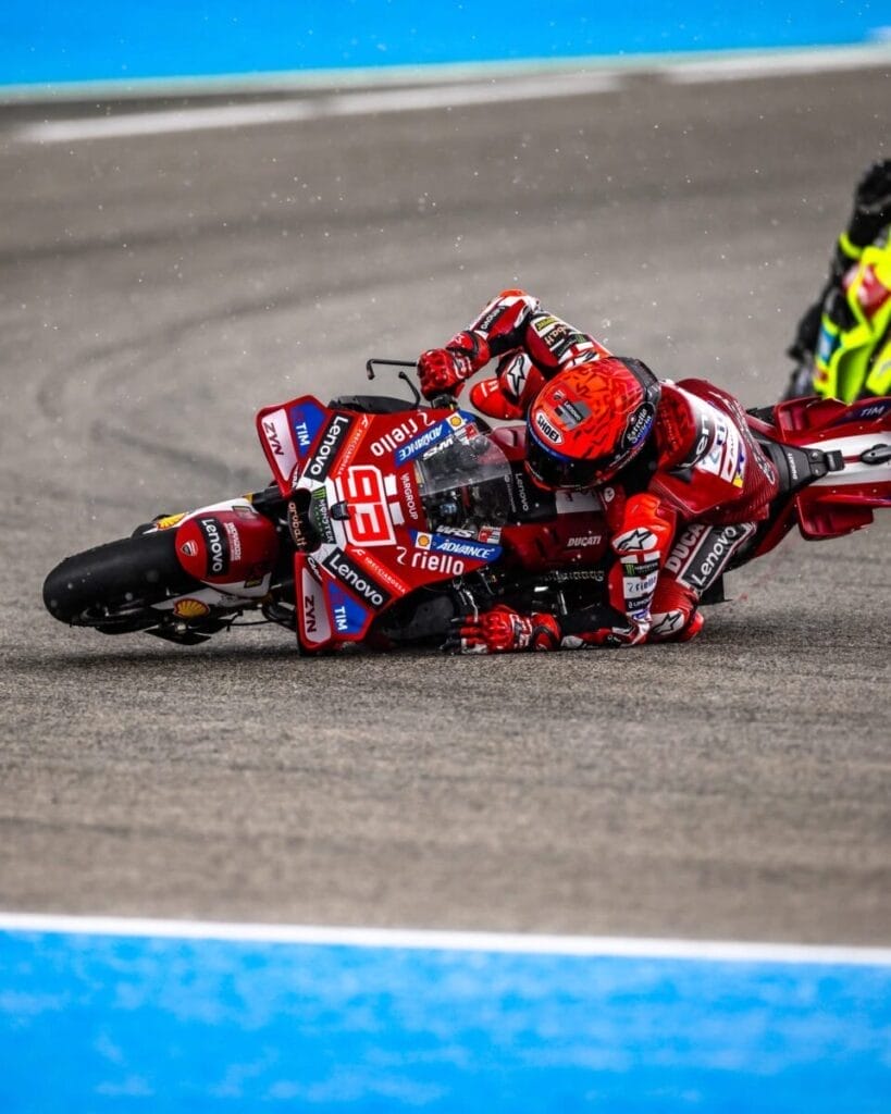 La caduta di Marc Marquez nella Sprint di Jerez